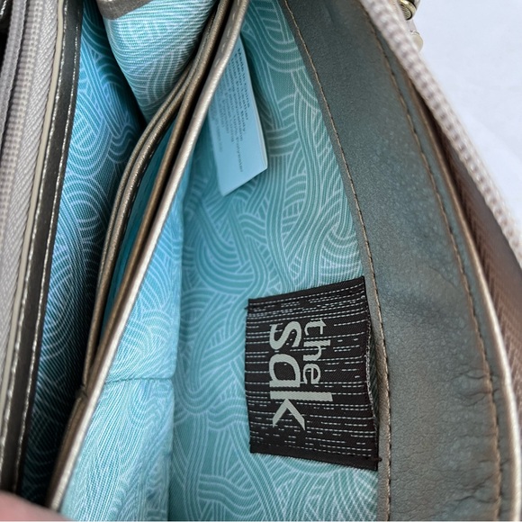 The Sak Redwood 3 In 1 Crossbody Wallet Wristlet in Pyrite Metallic Leather - Picture 13 of 13